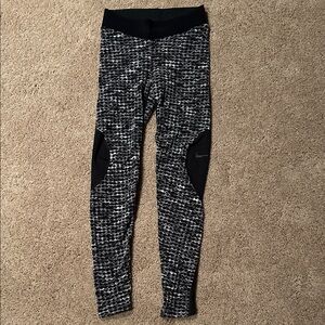 Nike Monochrome Patterned Leggings